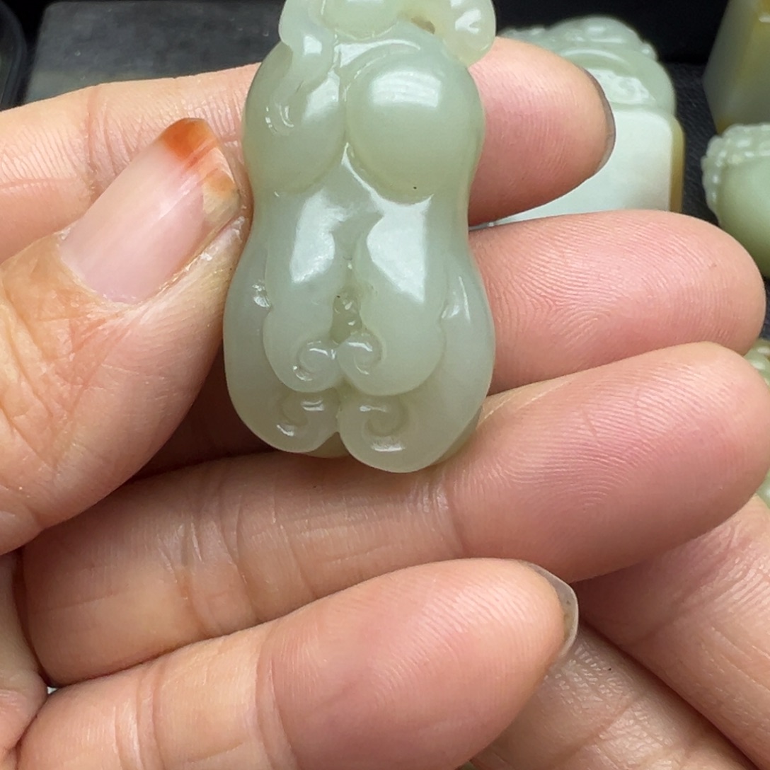 和田玉（糖玉）未镶嵌吊坠(不含链)