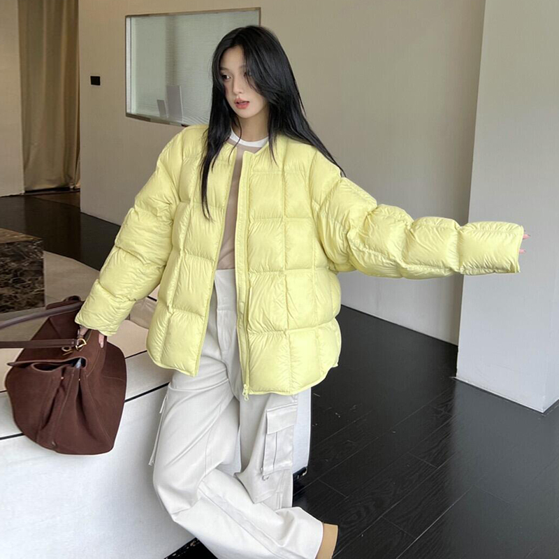 云朵泡芙黄色短款羽绒服女轻薄白鸭绒2025冬季新款加厚面包服外套