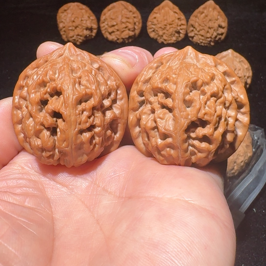 文玩核桃吊坠凤凰台