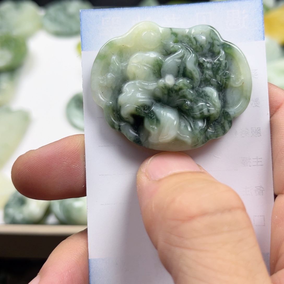 透闪石-蛇纹石玉未镶嵌手镯