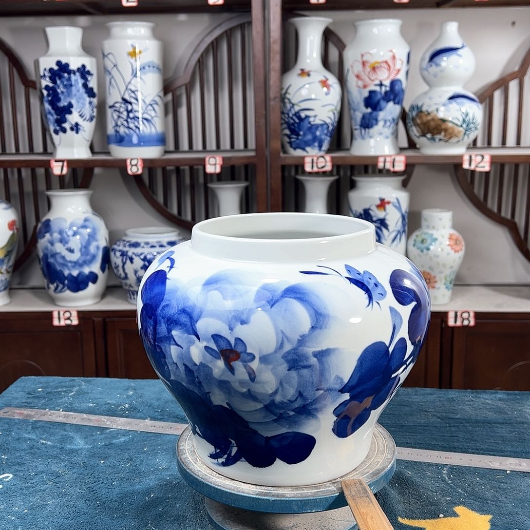 摆件景德镇陶瓷大口青牡