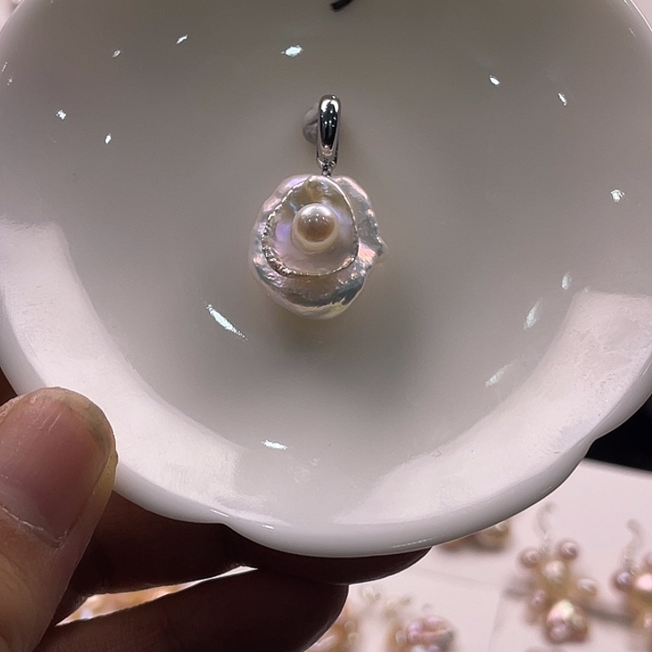 芳***角合金荷包蛋巴洛克吊坠饰品