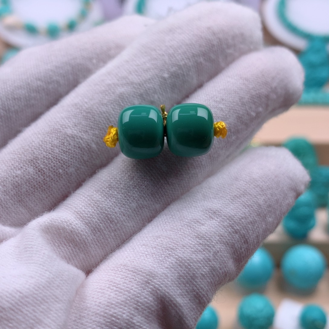 绿松石配饰未镶嵌