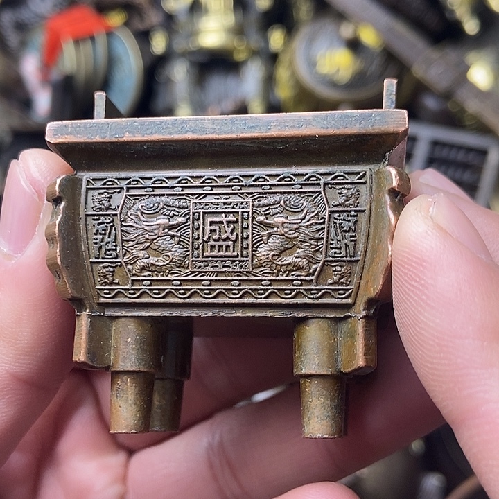 铜器摆件有限公司