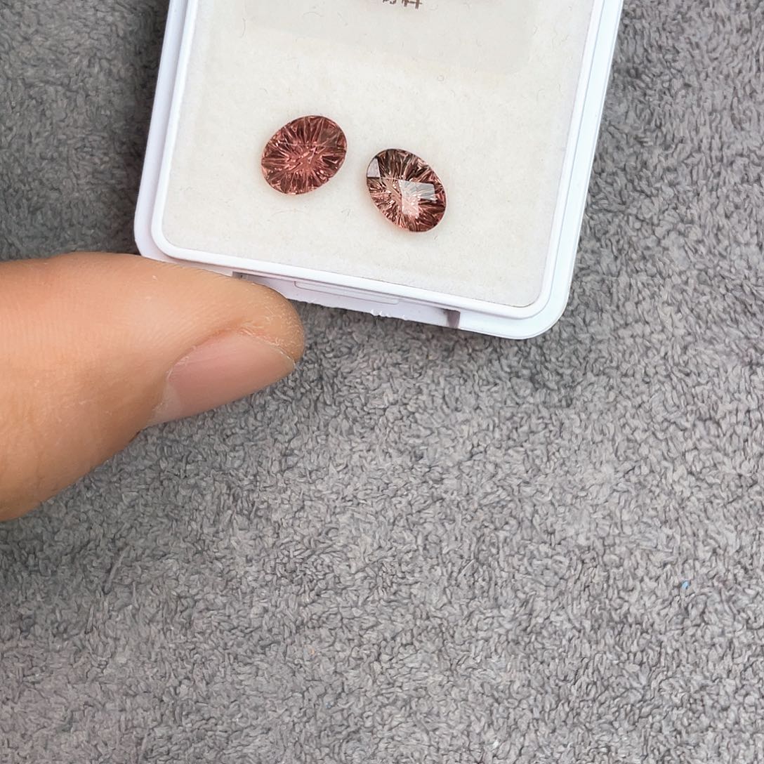 裸石未镶嵌碧玺一对2.83Ct