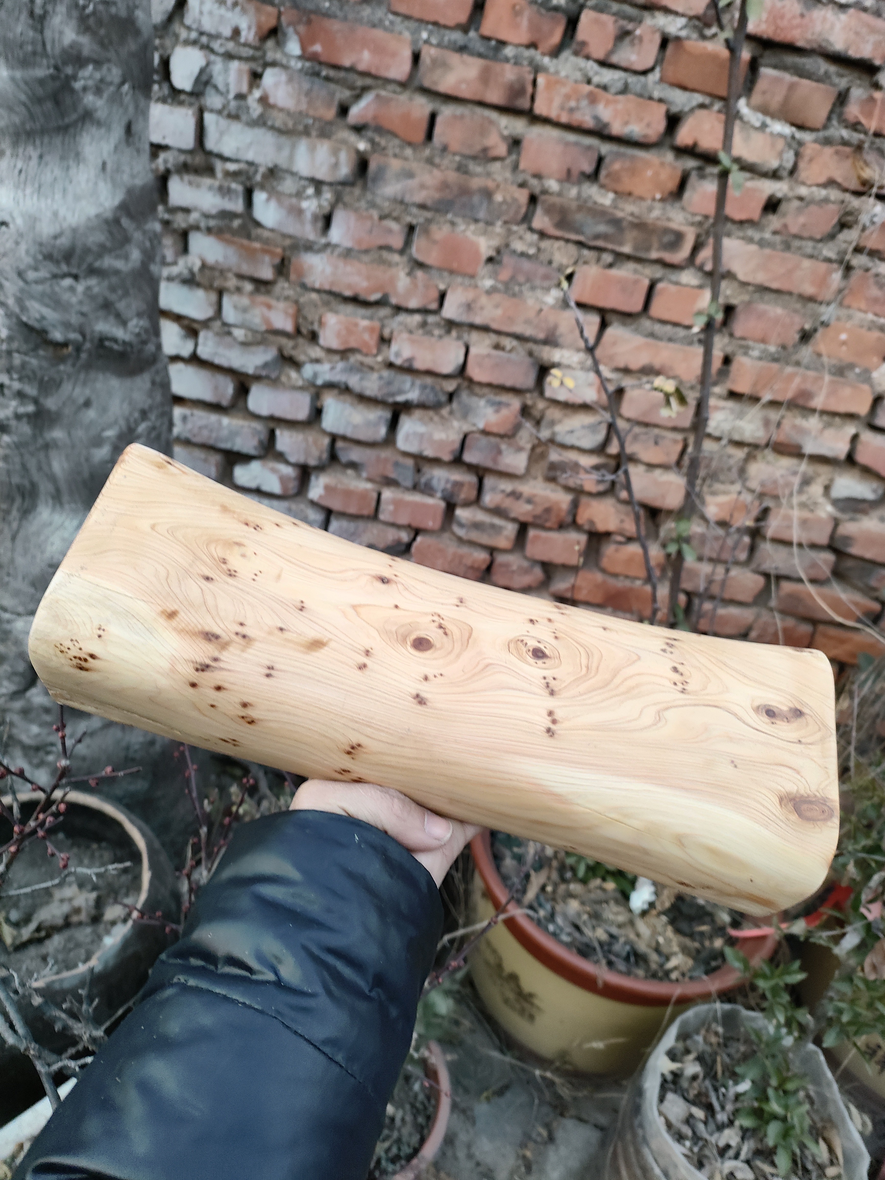 陈化柏木根料工艺品