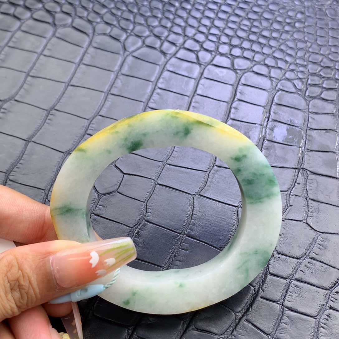 定制翡翠未镶嵌翡翠手镯