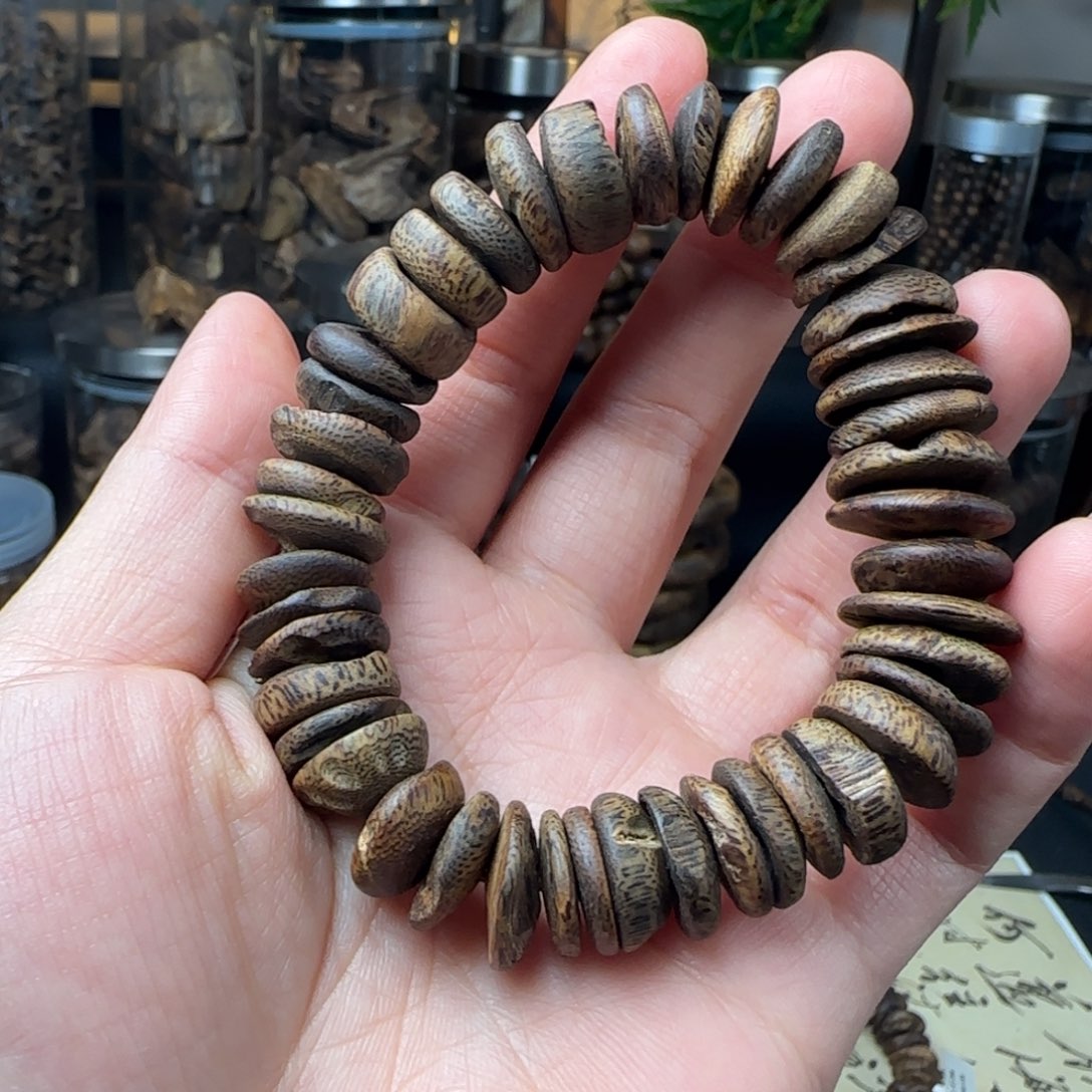 沉香沉香碎屑奇楠淳化老料包壳随型单圈20