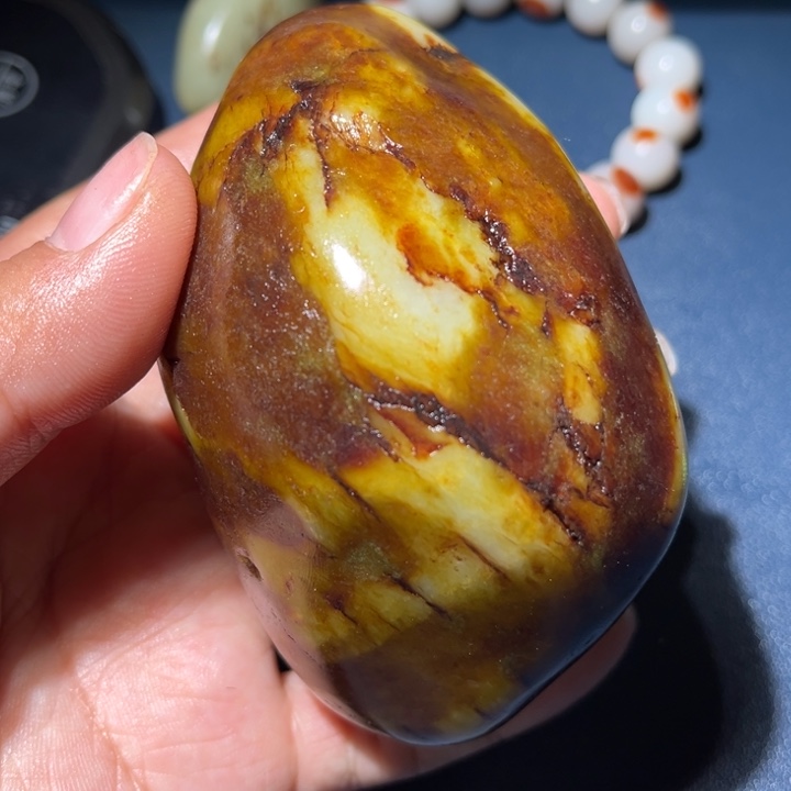 和田玉未镶嵌珠宝奇石