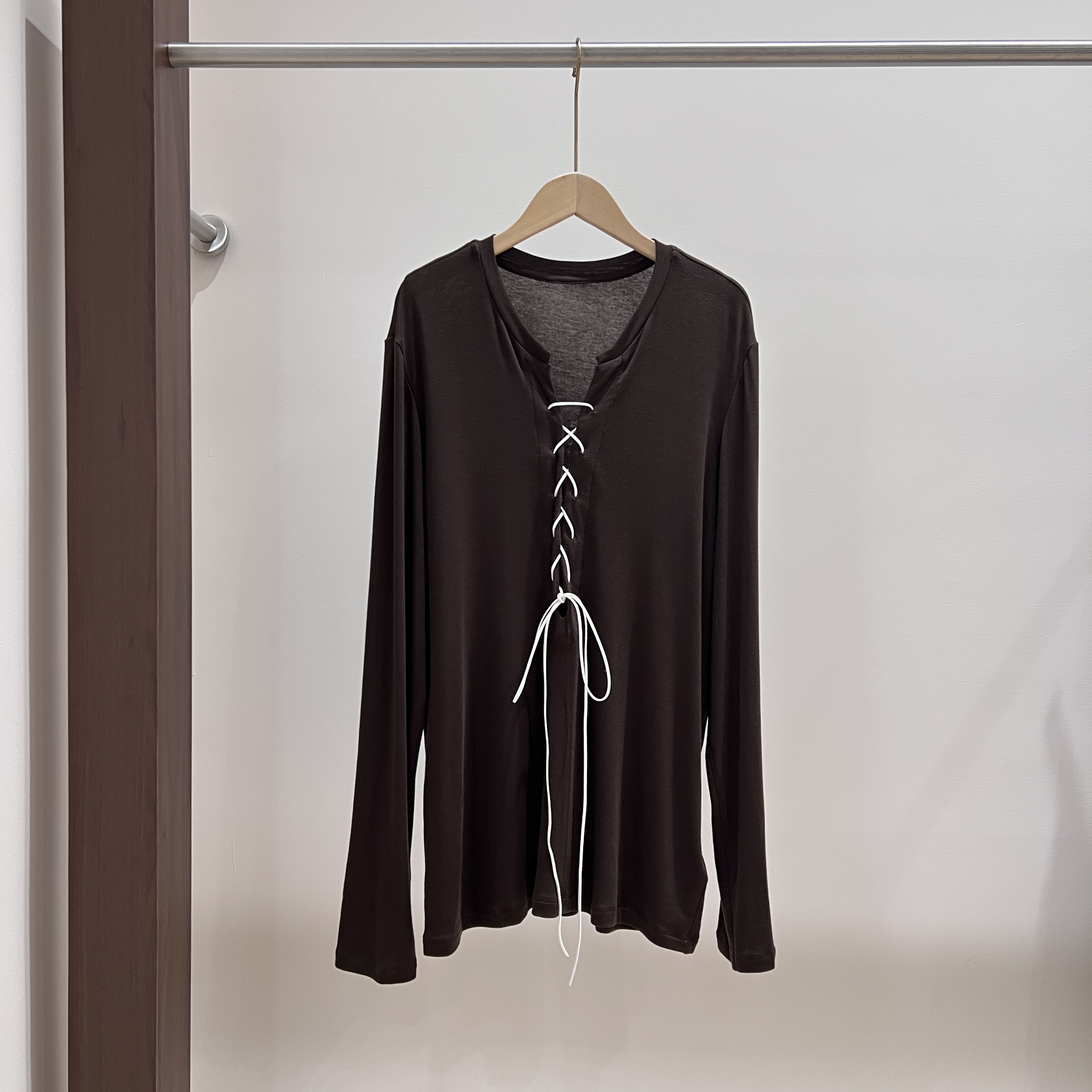 ZZ女性长袖宽松型休闲风T恤夏季气质黑色秋季抽绳绑带宽松X081