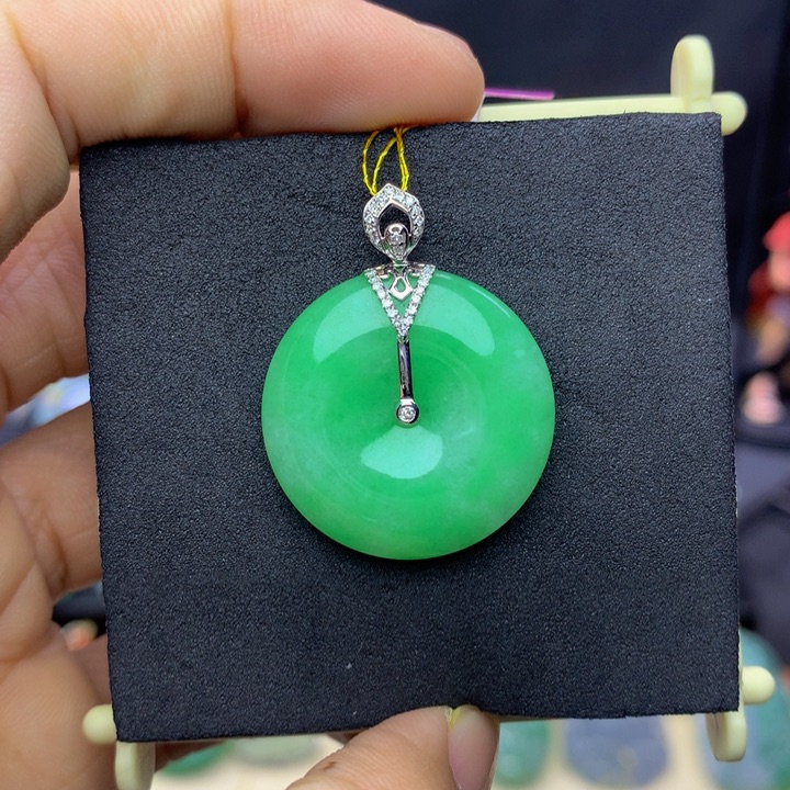 翡翠手链18K金镶嵌翡翠 