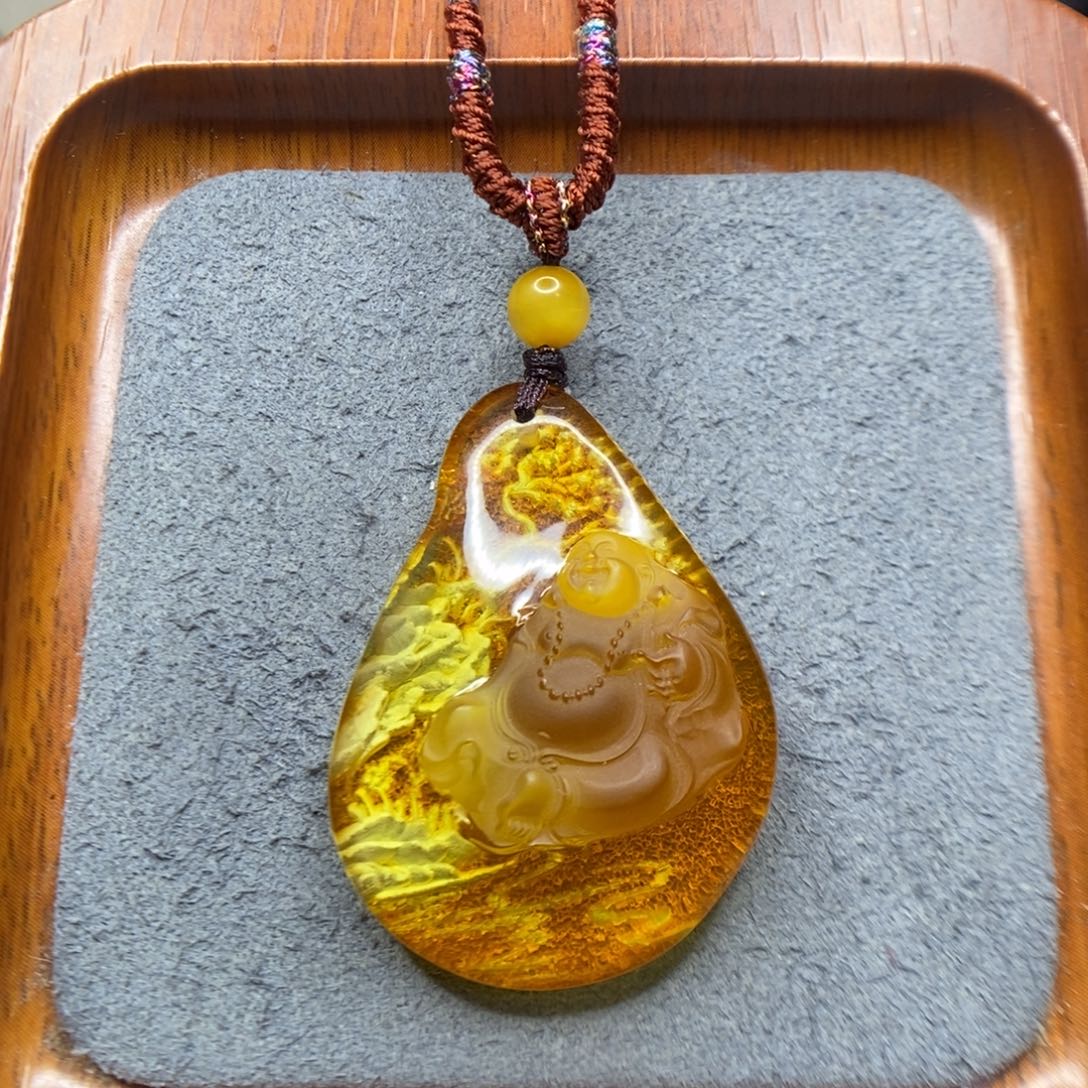 彫***O蜜蜡未镶嵌颈饰郎