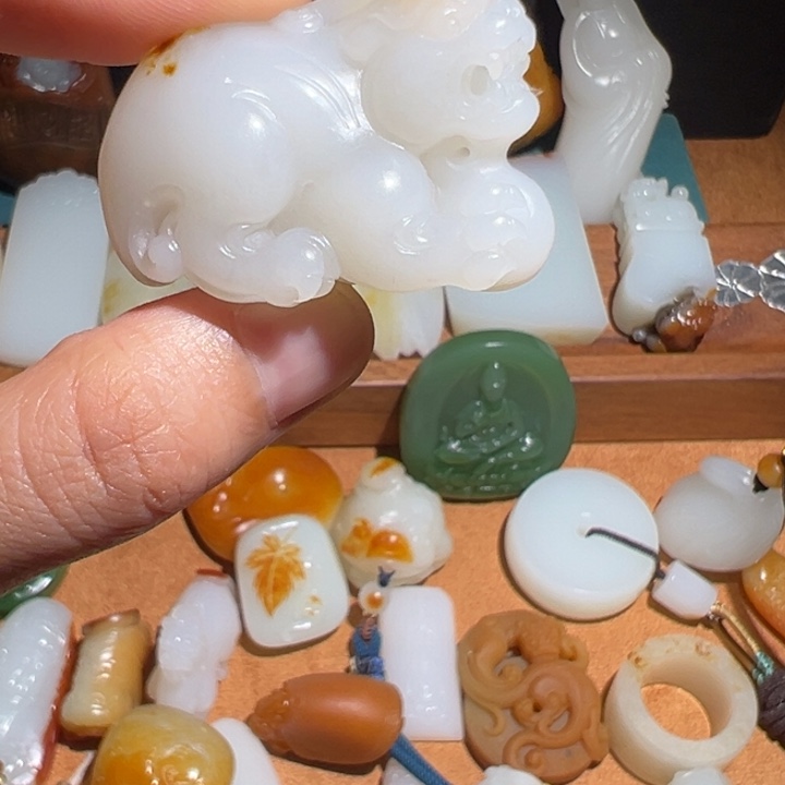 和田玉未镶嵌挂件