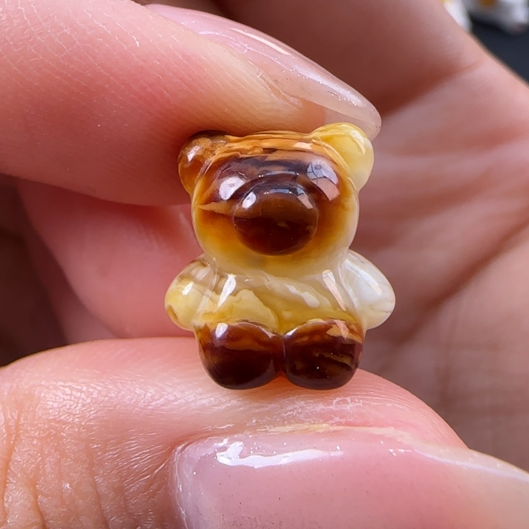 琥珀未镶嵌珠宝奇石