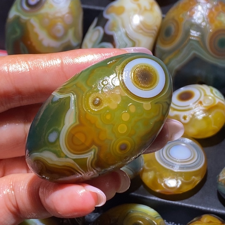 玛瑙/玉髓未镶嵌珠宝奇石89