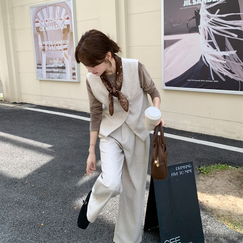 高智感老钱风丝巾马甲阔腿裤2025春秋新款复古松弛感ins风三件套