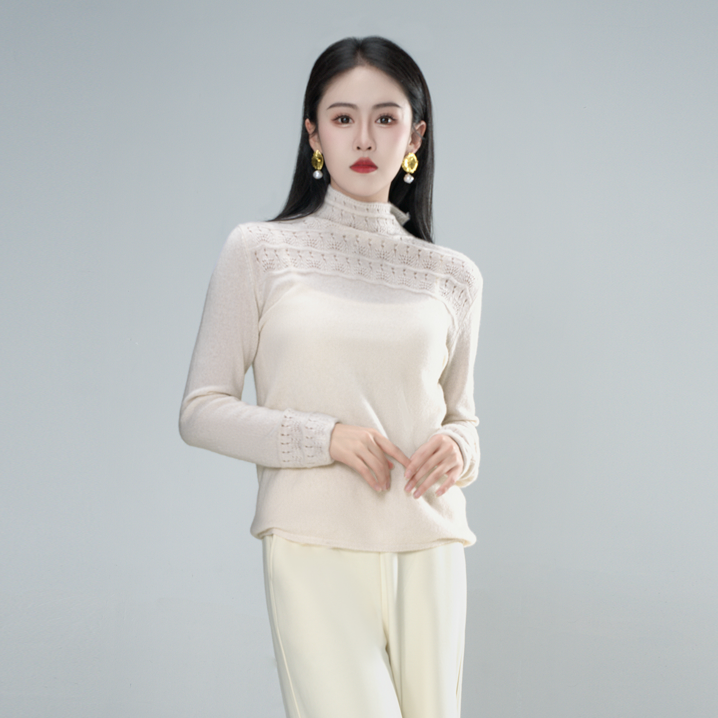 青娘子亲肤软糯保暖百搭时尚镂空设计感半高领山羊绒上衣61760