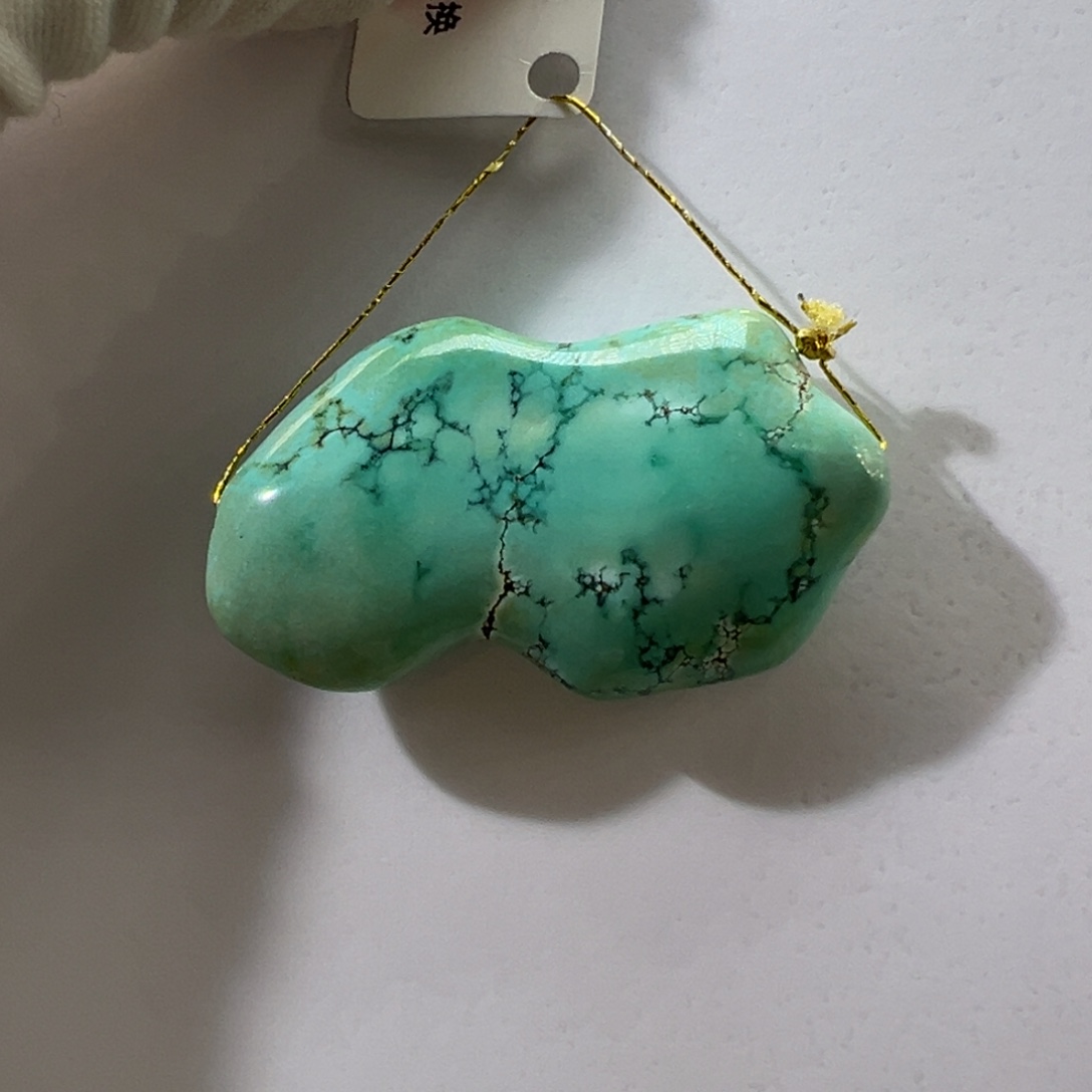绿松石未镶嵌挂件