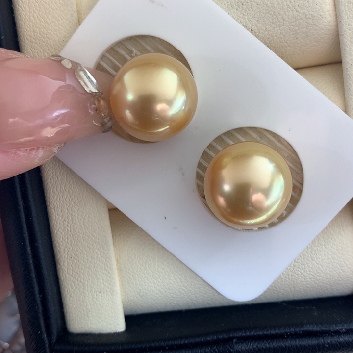 18K金镶嵌耳饰海水珍珠