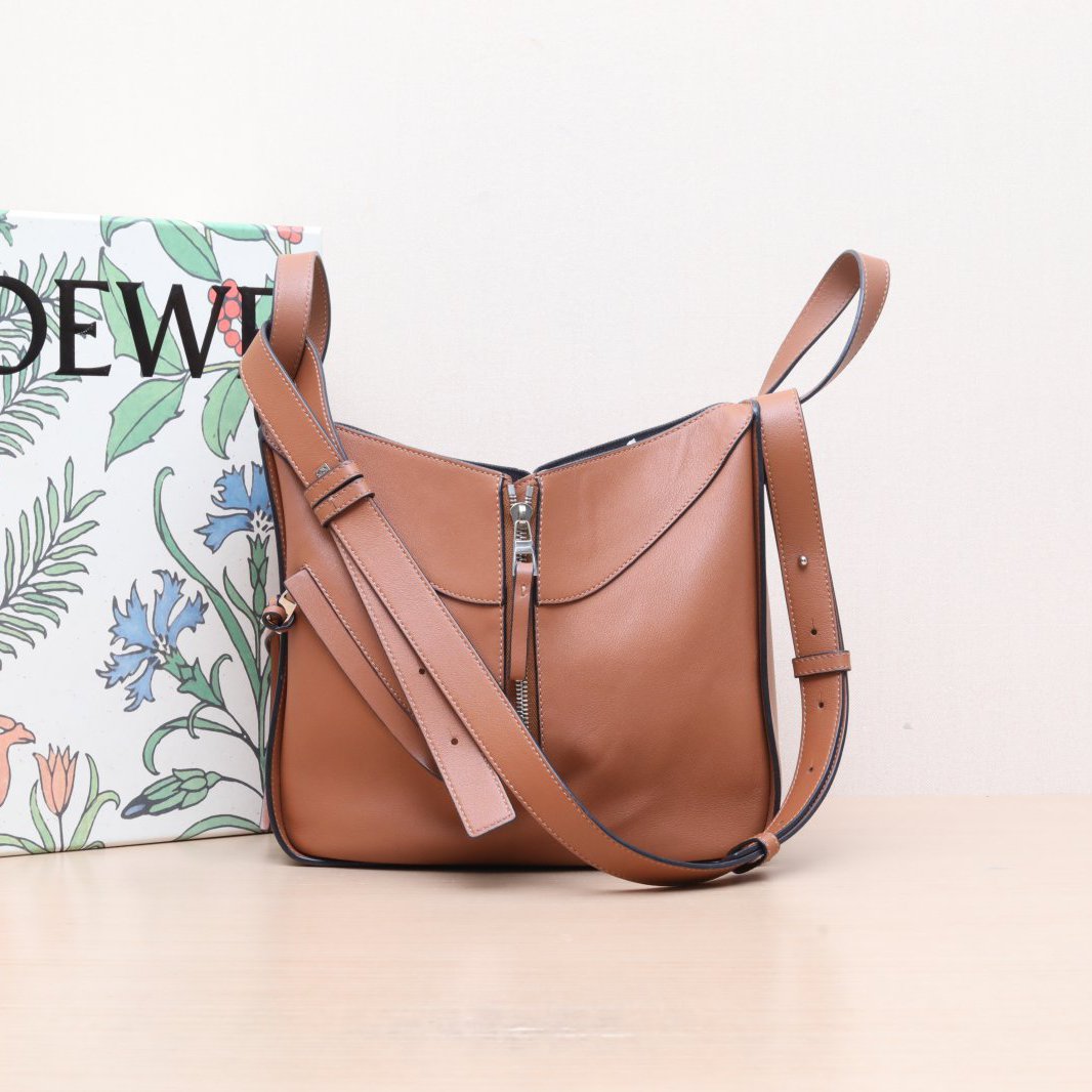 95新 LOEWE/罗意威 小花Jerry活动Hammock 吊床包 小号 棕色 银扣