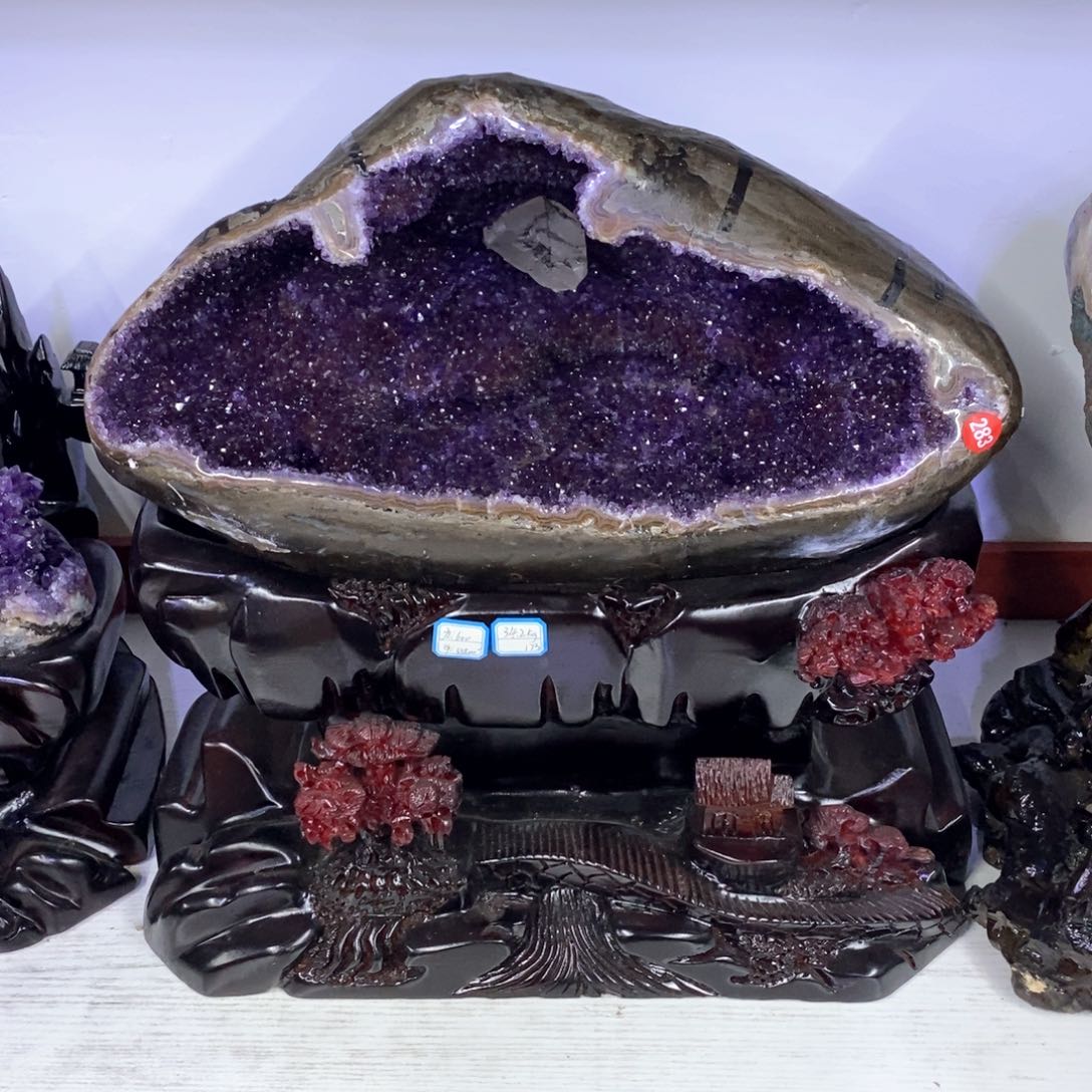 水晶摆件未镶嵌莹