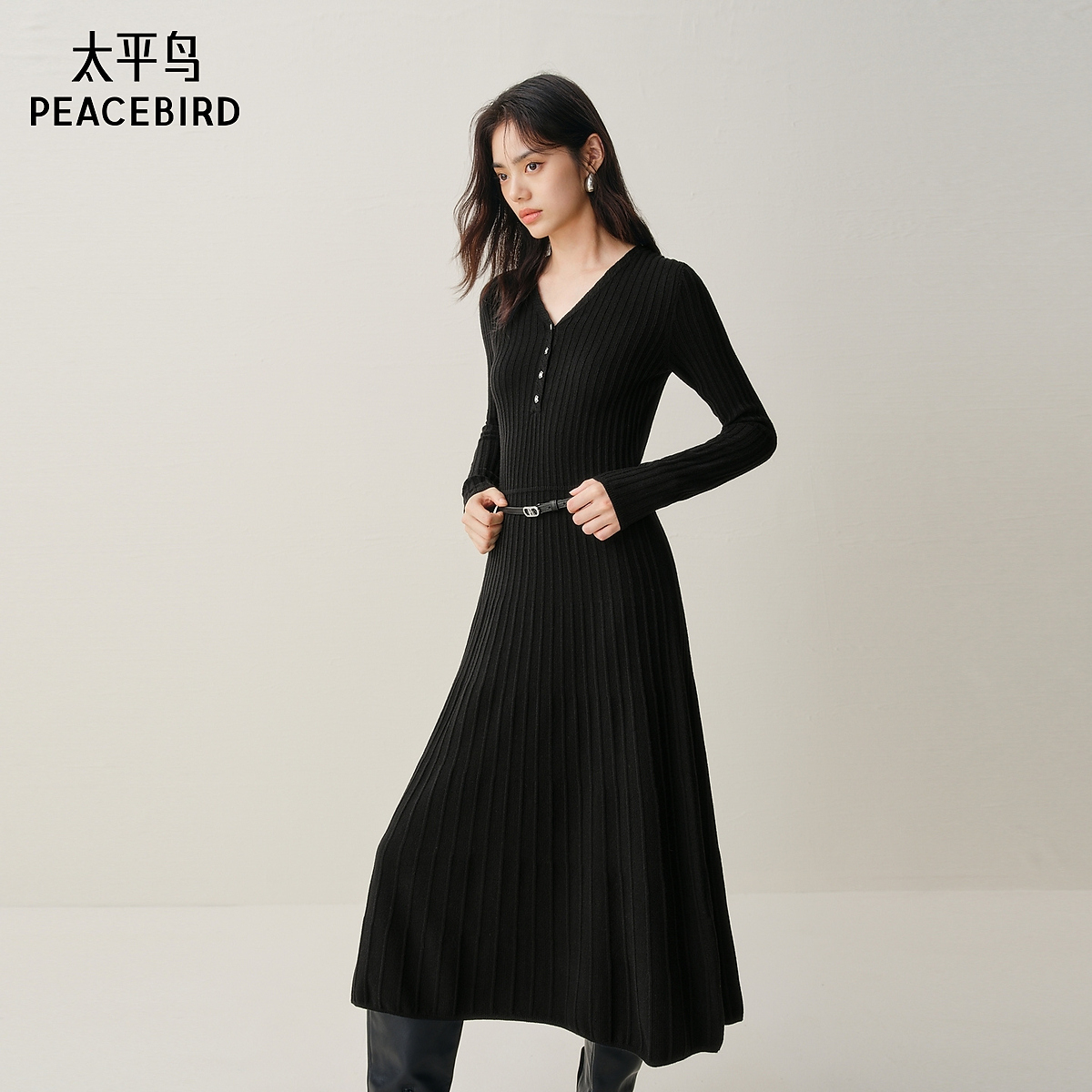 【金拐子专属】【配送腰带】太平鸟女装黑色针织连衣裙女AAFAF420T