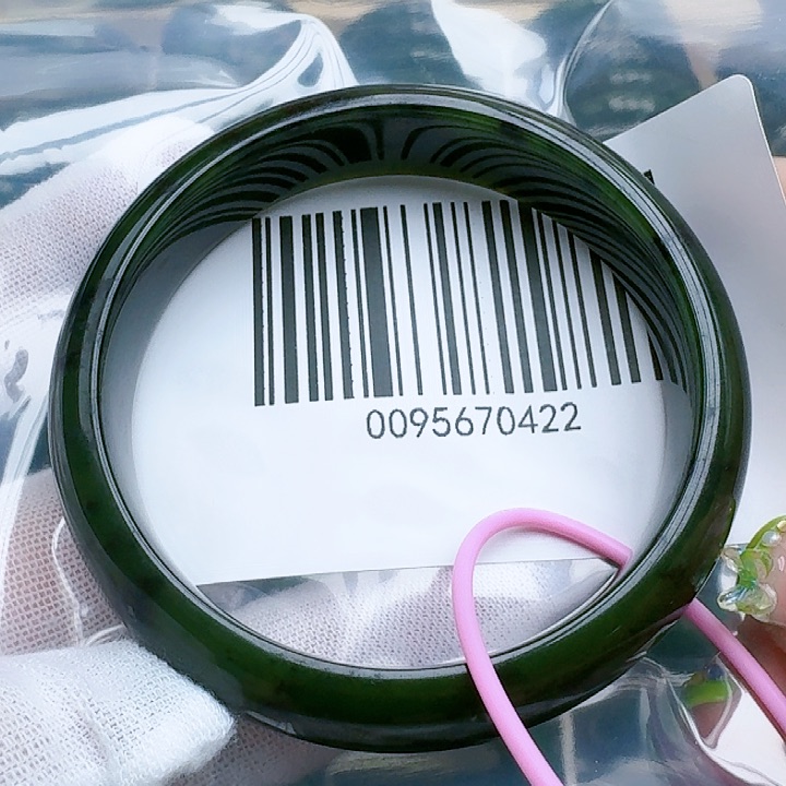 和田玉（碧玉）手镯未镶嵌5859微包容