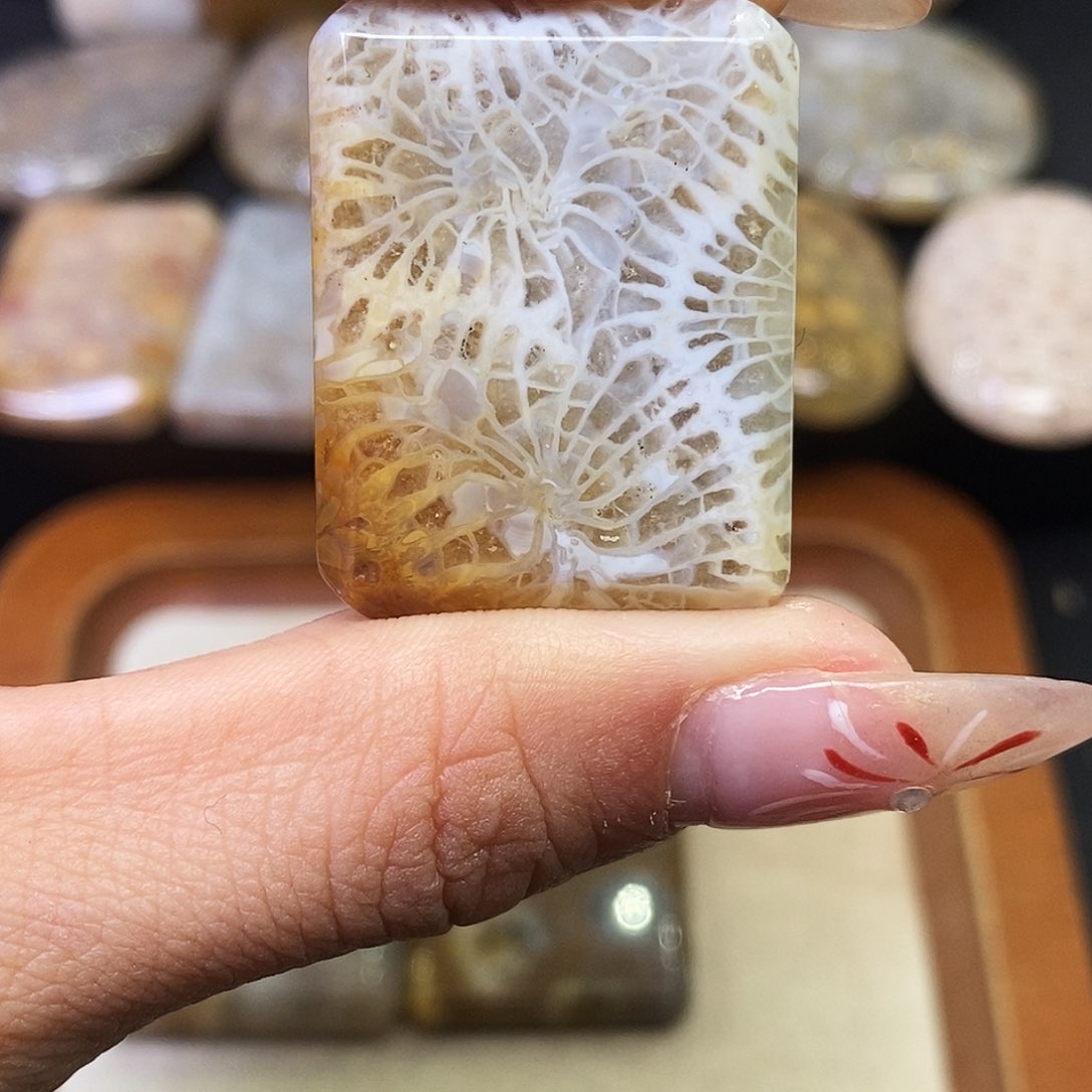硅化玉颈饰合金?****?吊坠