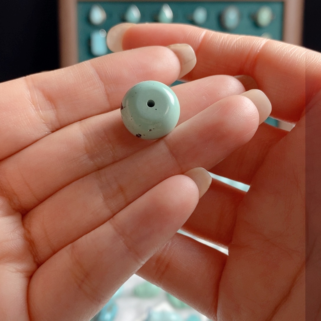 绿松石颈饰未镶嵌