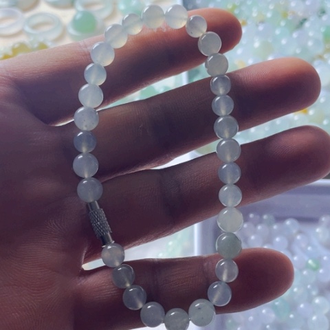 散珠翡翠鸟鸡手串