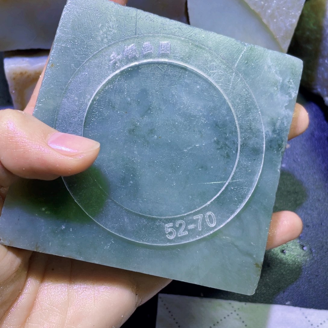 和田玉未镶嵌珠宝半成品