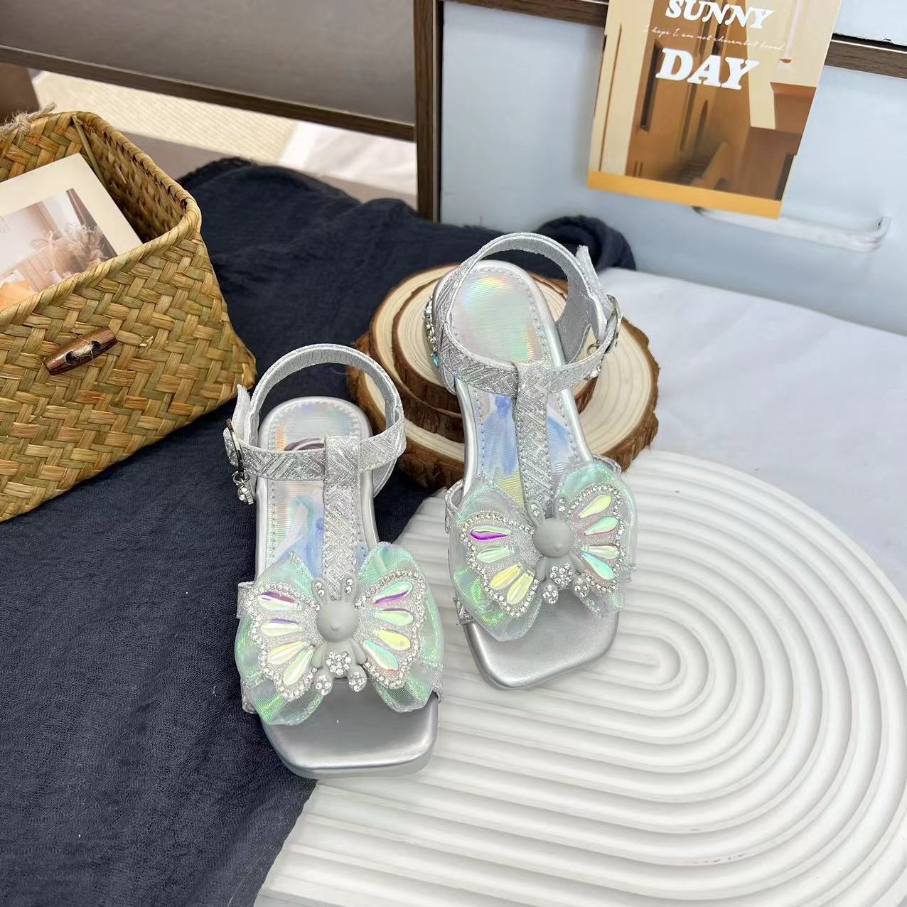 女童2025夏季新款公主凉鞋XB901