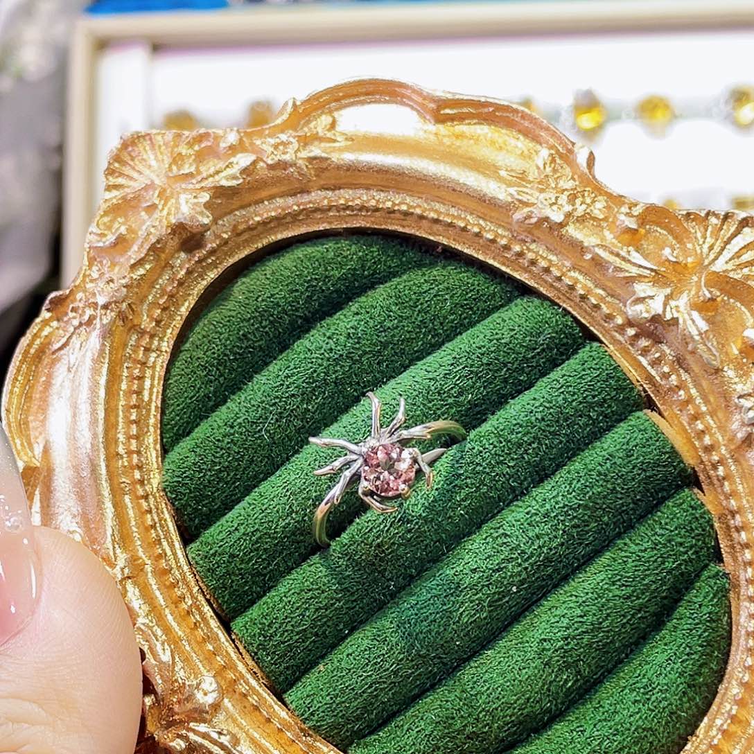 N***n925银粉色蜘蛛戒指