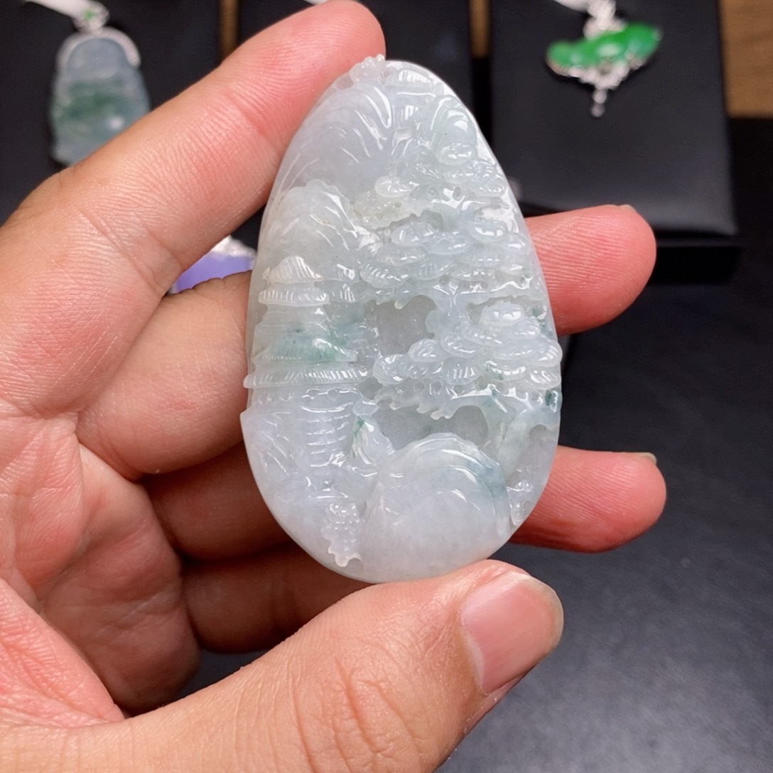 翡翠颈饰未镶嵌翡翠