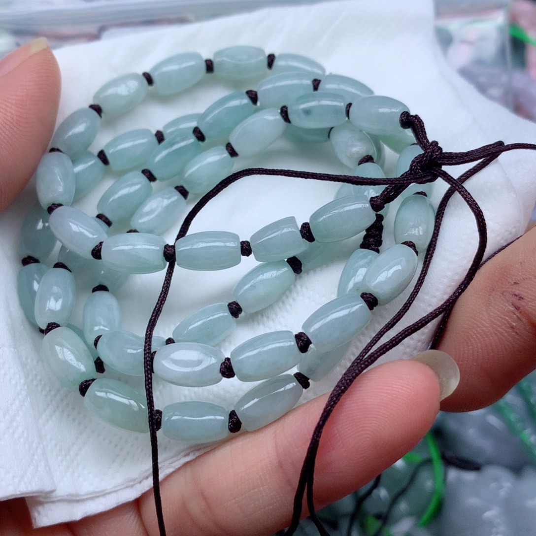 翡翠未镶嵌颈饰珠子