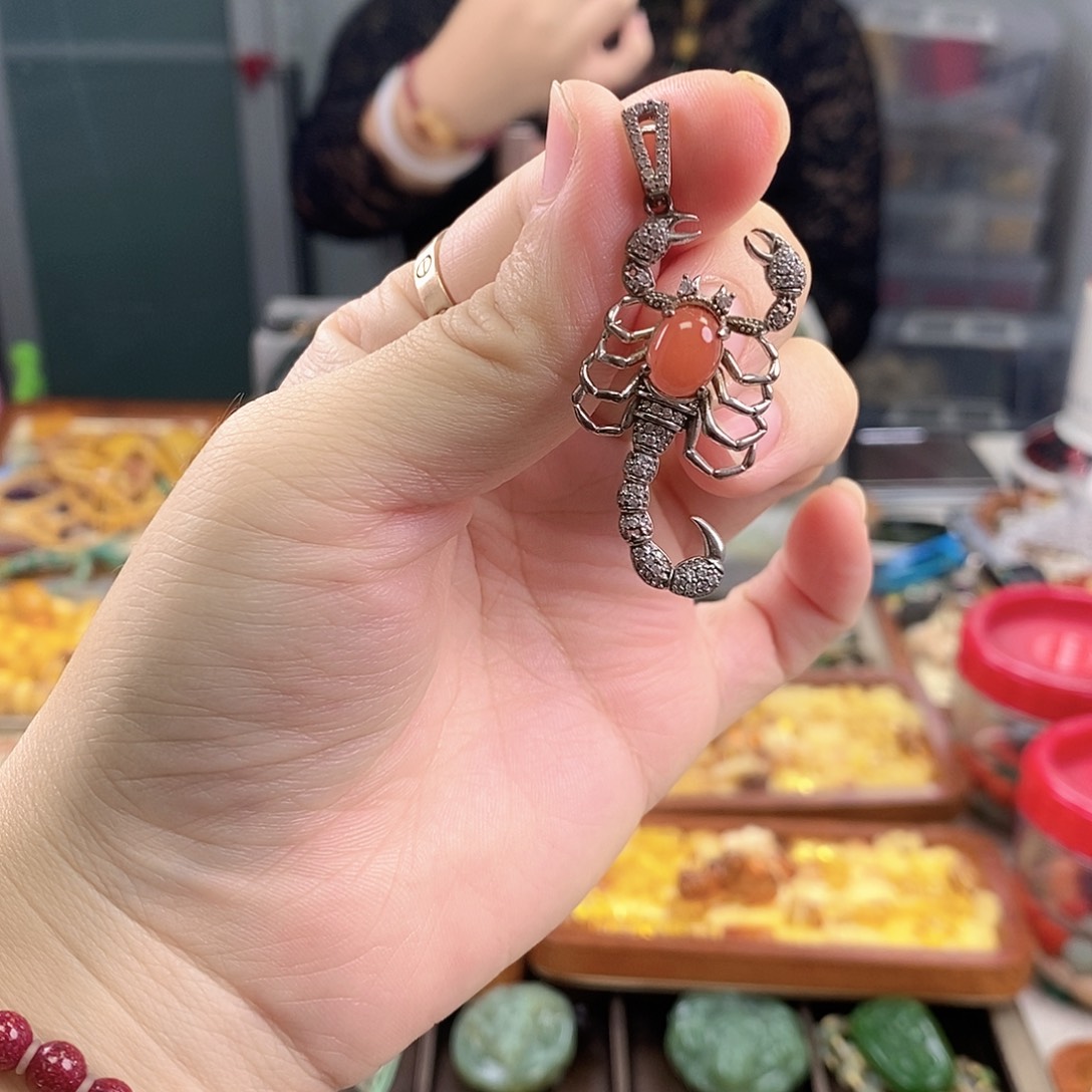 颈饰合金南红玛瑙