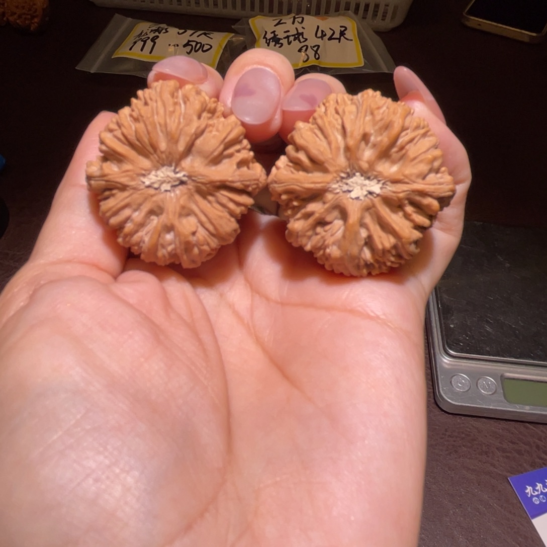 文玩核桃把件平**姓35塔尖