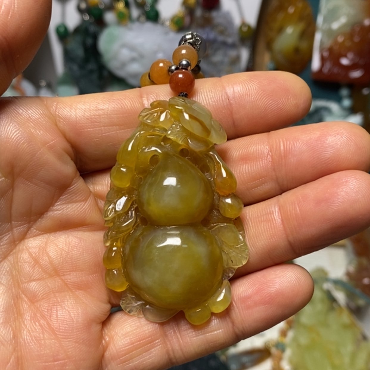 【闪购商品】翡翠吊坠(赠链)未镶嵌