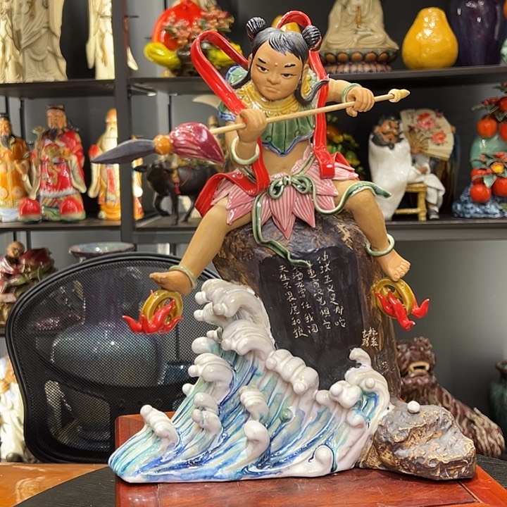 哪扎陶瓷艺术摆件