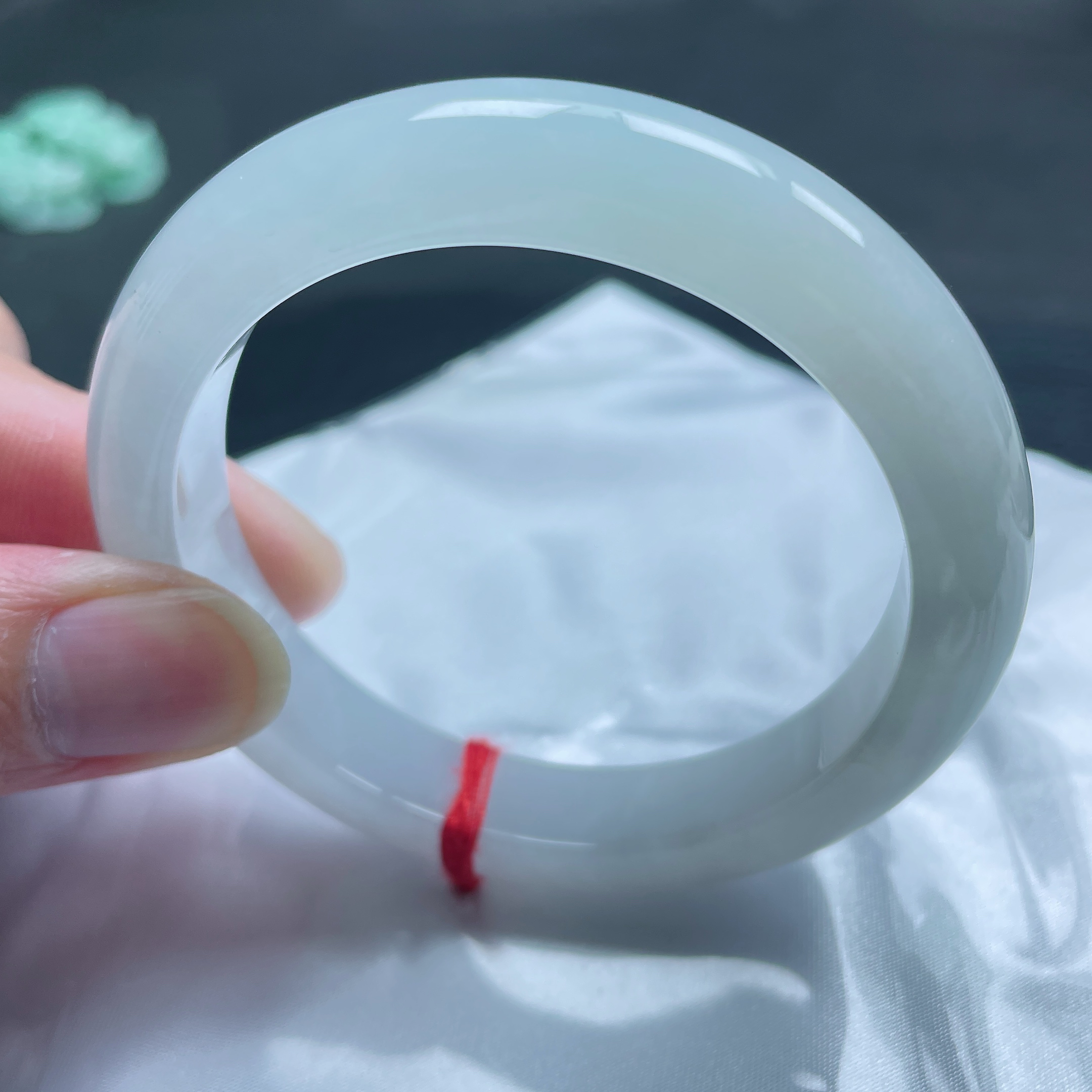 57圈冰胶天然翡翠手镯