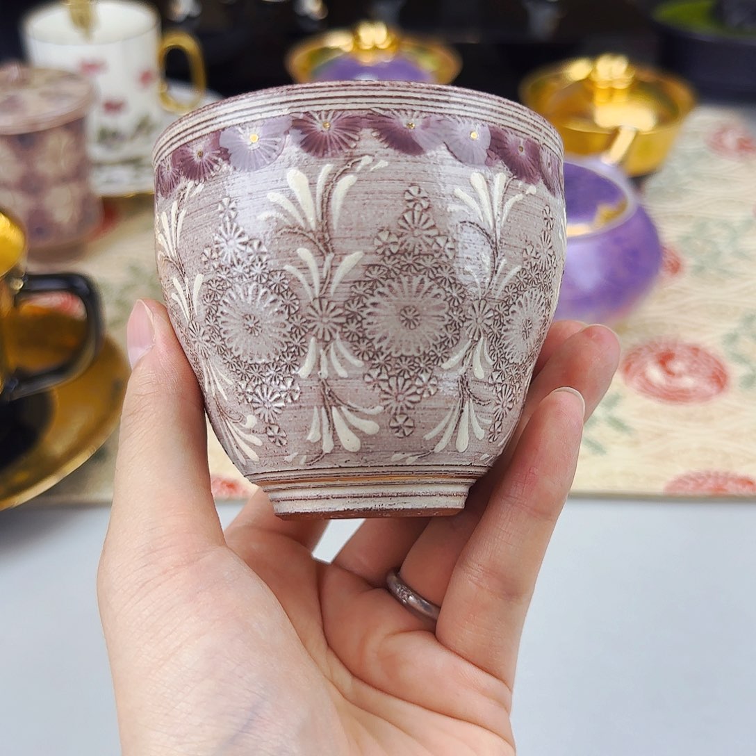 她家陶瓷真好看呀