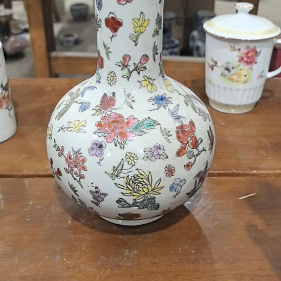 青***草当代景德镇陶瓷工艺品