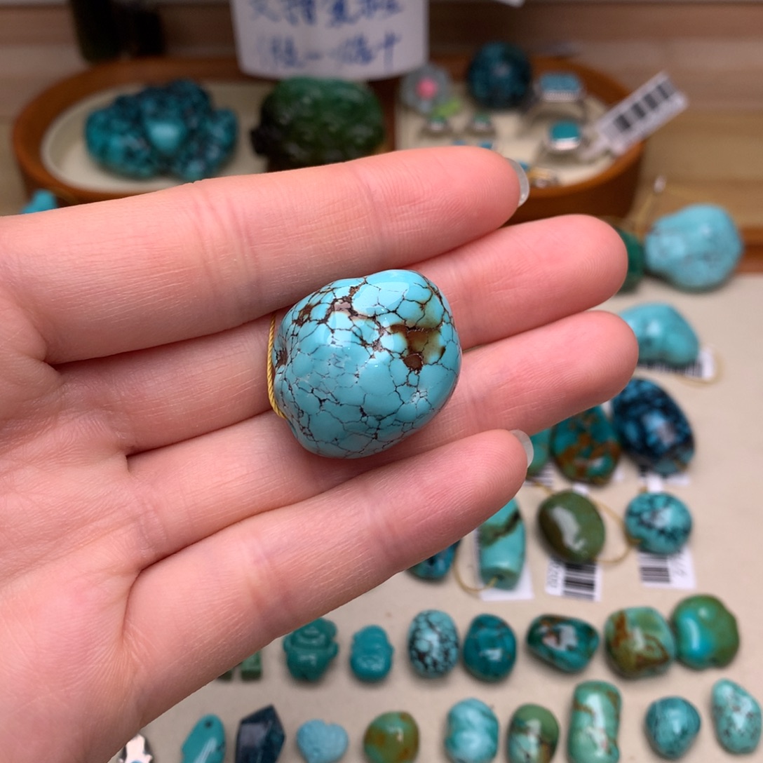 绿松石未镶嵌珠宝奇石