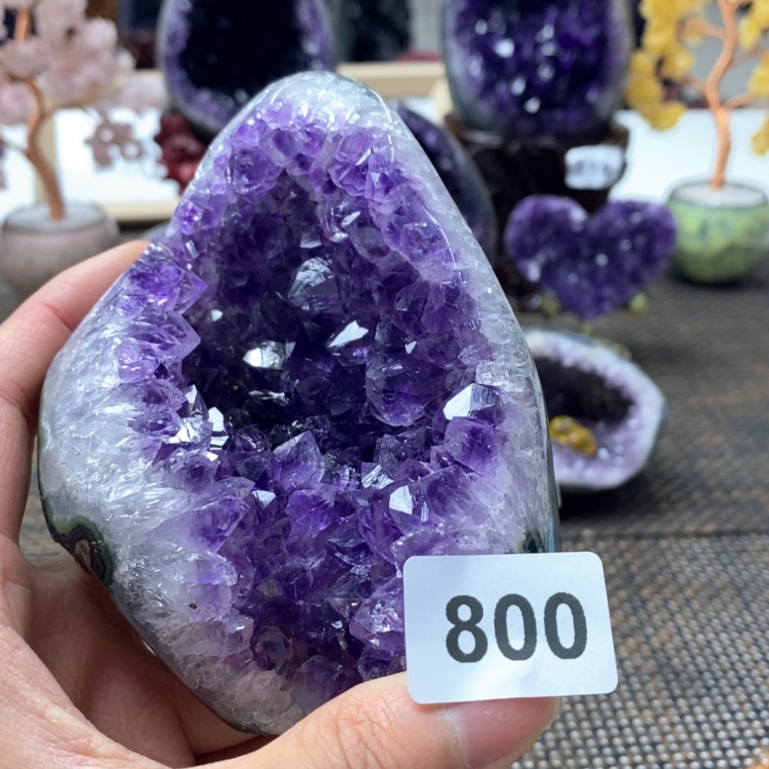 紫晶未镶嵌大型摆件（非配饰）