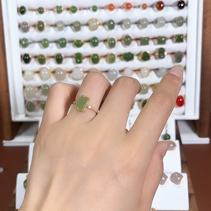 和田玉戒指银S925镀金镶嵌