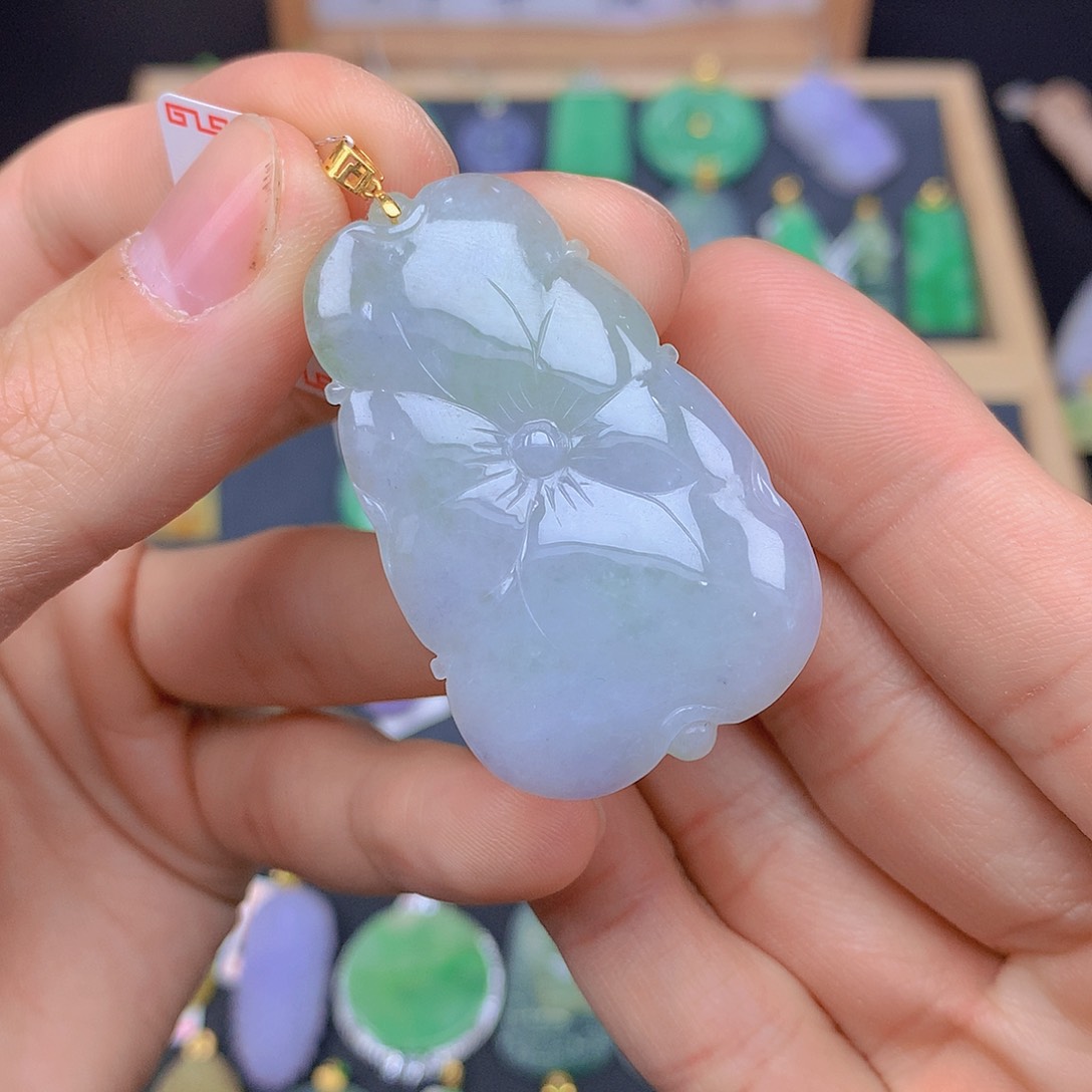 翡翠颈饰18K金镶嵌翡翠