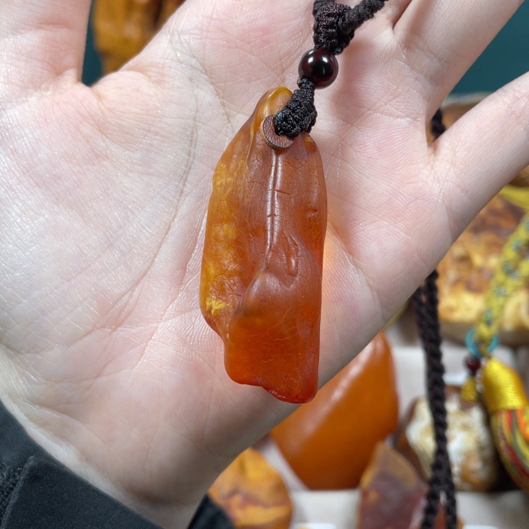 琥珀珠宝奇石未镶嵌