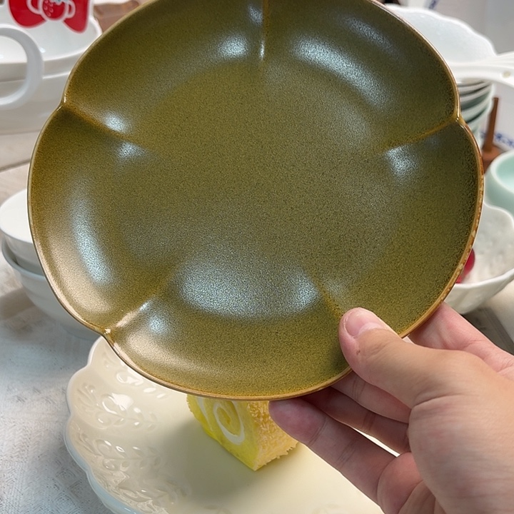 7.5寸梅花盘茶叶末。