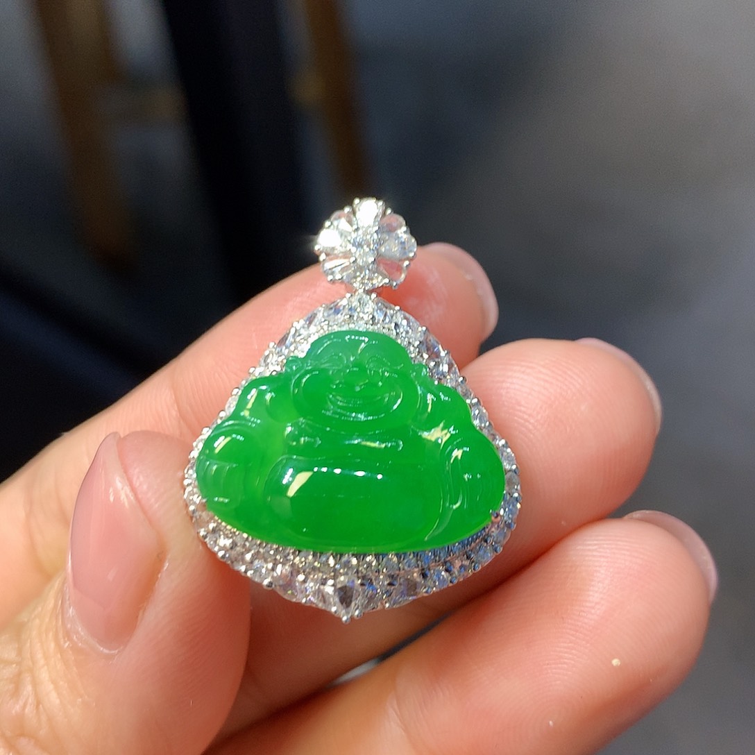 翡翠吊坠(不含链)18K金镶嵌