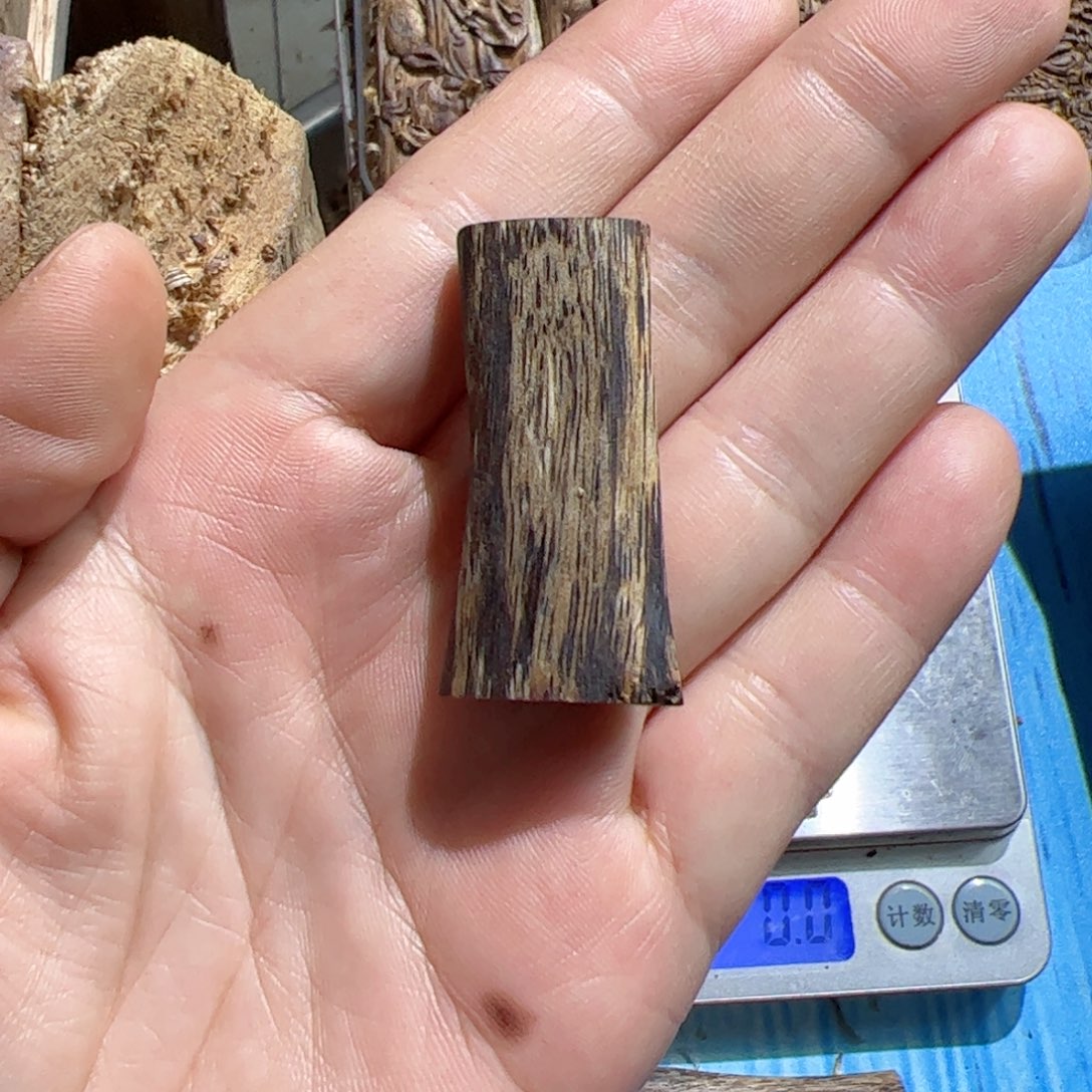 沉香吊坠白棋素牌5克